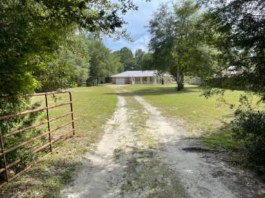 Main picture of 5682 State Highway 20 E
