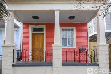 Main picture of 1832 Baronne St