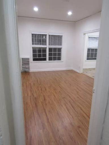 Main picture of 1523 N McCadden Pl