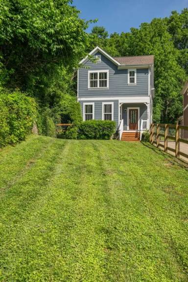 Main picture of 700A Eastland Ct