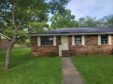 Main picture of 907 Ivan Dr SW
