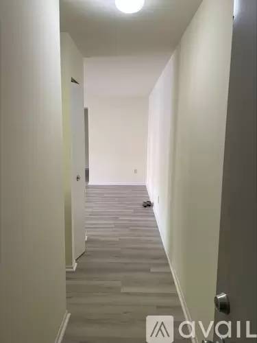 Main picture of 1000 Spring Gate Rd