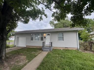 Main picture of 2427 W Olive St