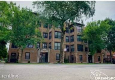 Main picture of 4209 S Michigan Ave