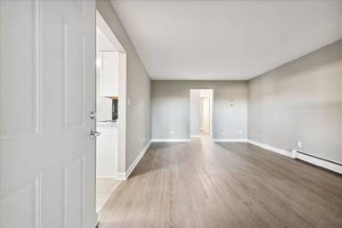 Main picture of 3838 W Sylvania Ave