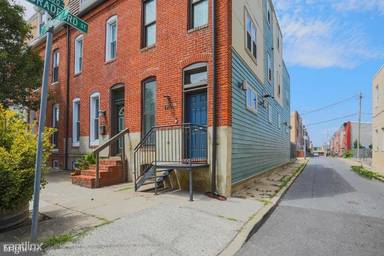 Main picture of 2310 E Fairmount Ave