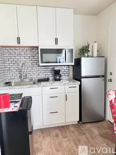 Main picture of 2112 Margalene Way