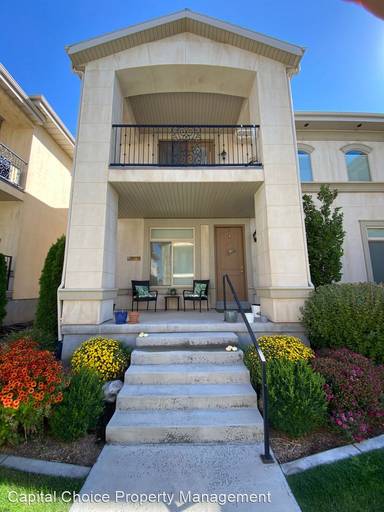 Main picture of 965 N 1010 W