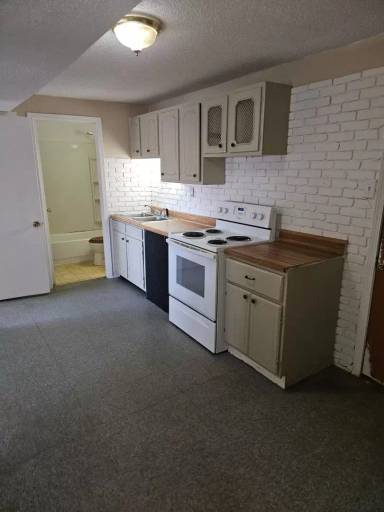 Main picture of 8936 Commercial Blvd