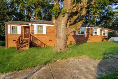 Main picture of 728 Casplan St SW