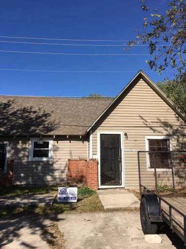 Main picture of 1315 1/2 NW 7th St