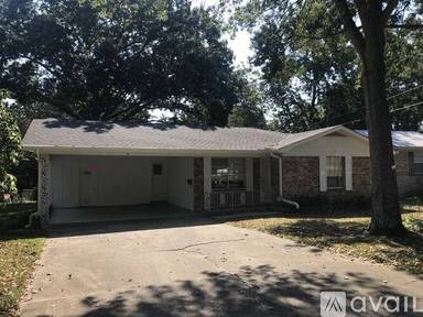 Main picture of 1403 W 20th St