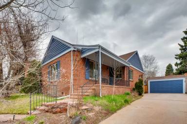 Main picture of 950 S Clayton Way