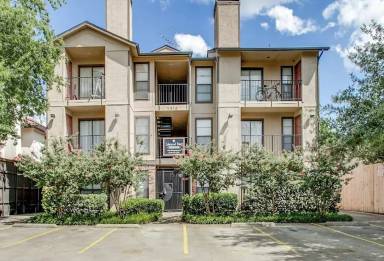 Main picture of 5916 Gaston Ave