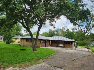Main picture of 4670 Ridgewood St