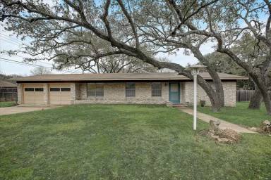 Main picture of 7105 Lilac Ln