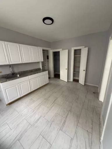 Main picture of 32 Kenmore Ave