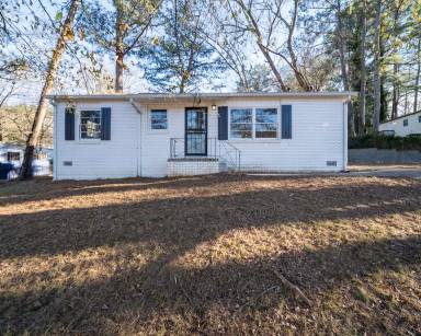 Main picture of 2371 Swallow Cir SE