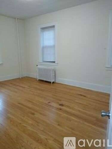 Main picture of 72 W Hudson Ave
