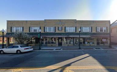 Main picture of 713 Broadway Ave