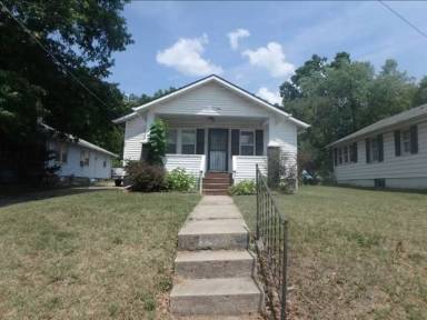 Main picture of 109 W Sexton Rd