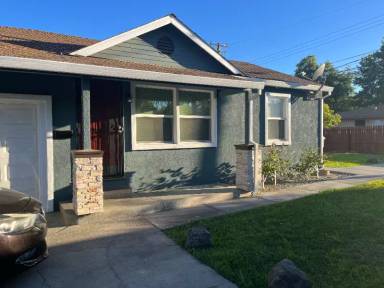 Main picture of 2331 Grove Ave