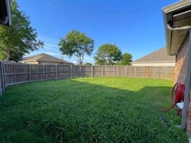 Main picture of 10910 Red Cedar Dr