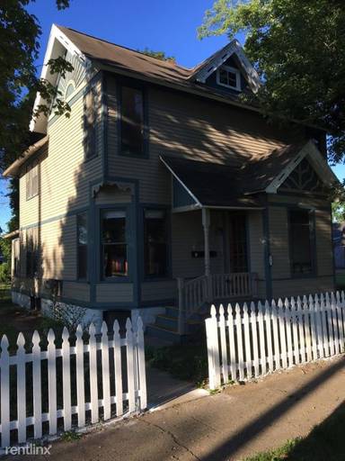 Main picture of 605 W Kalamazoo Ave