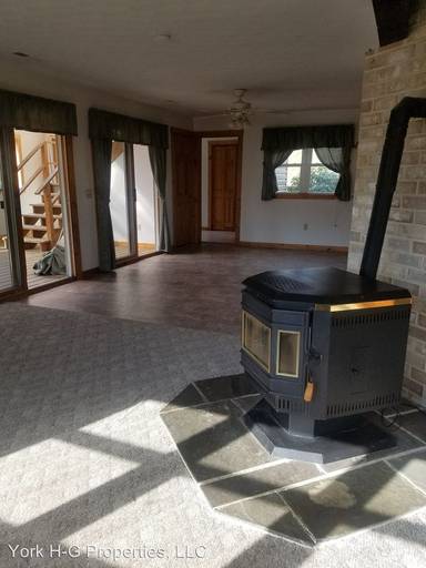 Main picture of 1077 Water St