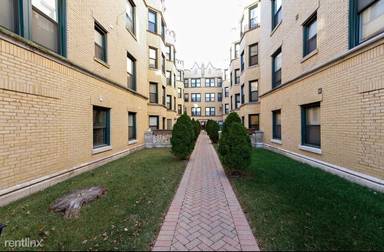 Main picture of 6612 S Kenwood Ave