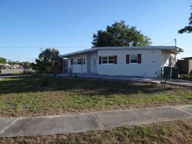 Main picture of 22046 Gatewood Ave