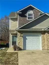Main picture of 210 Pointe Ln
