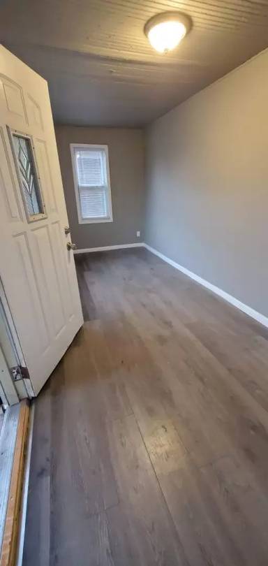 Main picture of 366 Ellsworth St