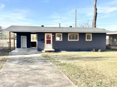 Main picture of 720 Neal St