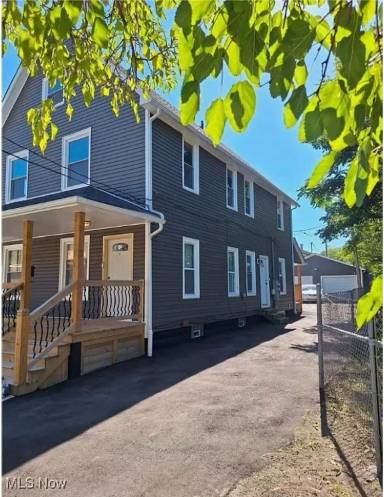 Main picture of 1431 Rowley Ave