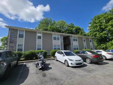 Main picture of 208 Beech St