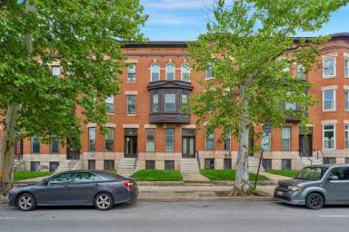 Main picture of 2931 N Calvert St