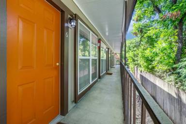 Main picture of 5508 Tremont St