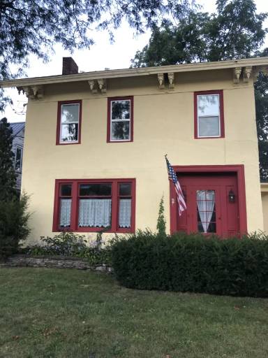 Main picture of 118 Maumee St