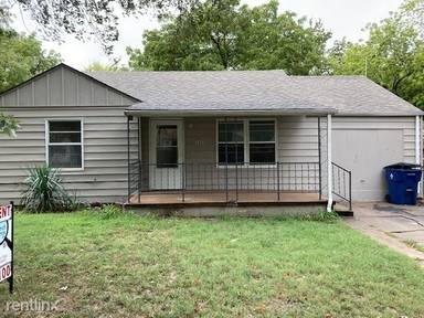 Main picture of 2469 S Mosley St