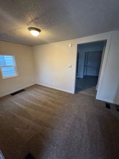 Main picture of 4917 Webster St