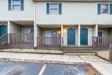 Main picture of College Park Apartments