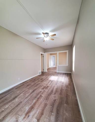 Main picture of 119 N Pleasant St