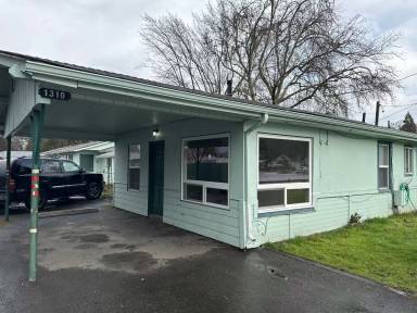 Main picture of 1310 Rogue River Hwy