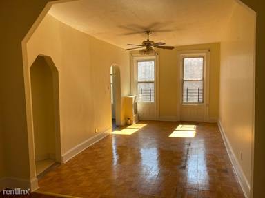 Main picture of 218 Hawthorne St