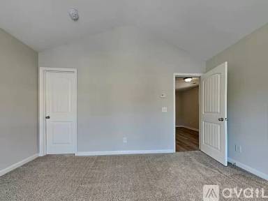 Main picture of 1800 Stonehaven Cir