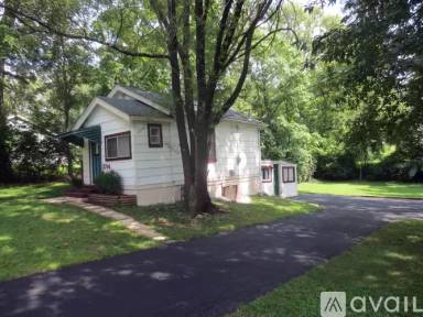 Main picture of 2714 Brouster Ave