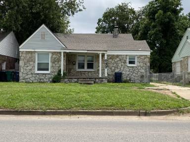 Main picture of 632 SW 44th St