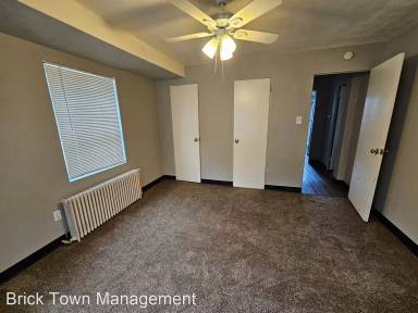 Main picture of 1947 College Heights Rd