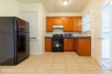 Main picture of 244 Ivy St